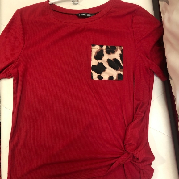 Tee shirt with a Pocket Twist design - Picture 3 of 4